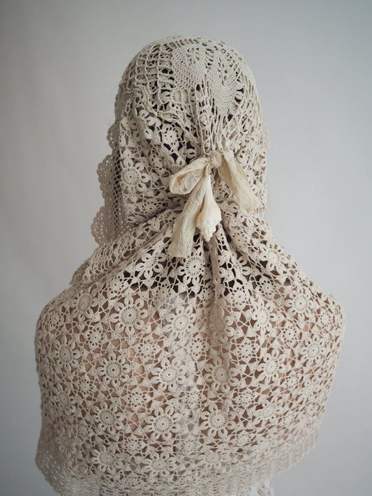 Crochet shell headpiece