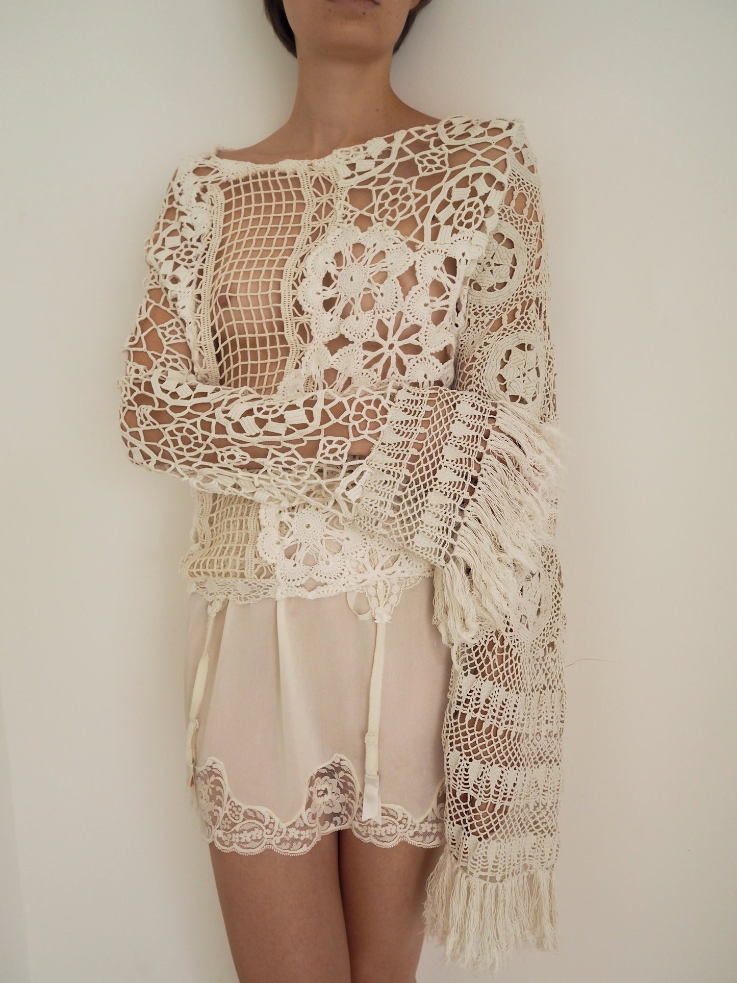 Long sleeves crochet top