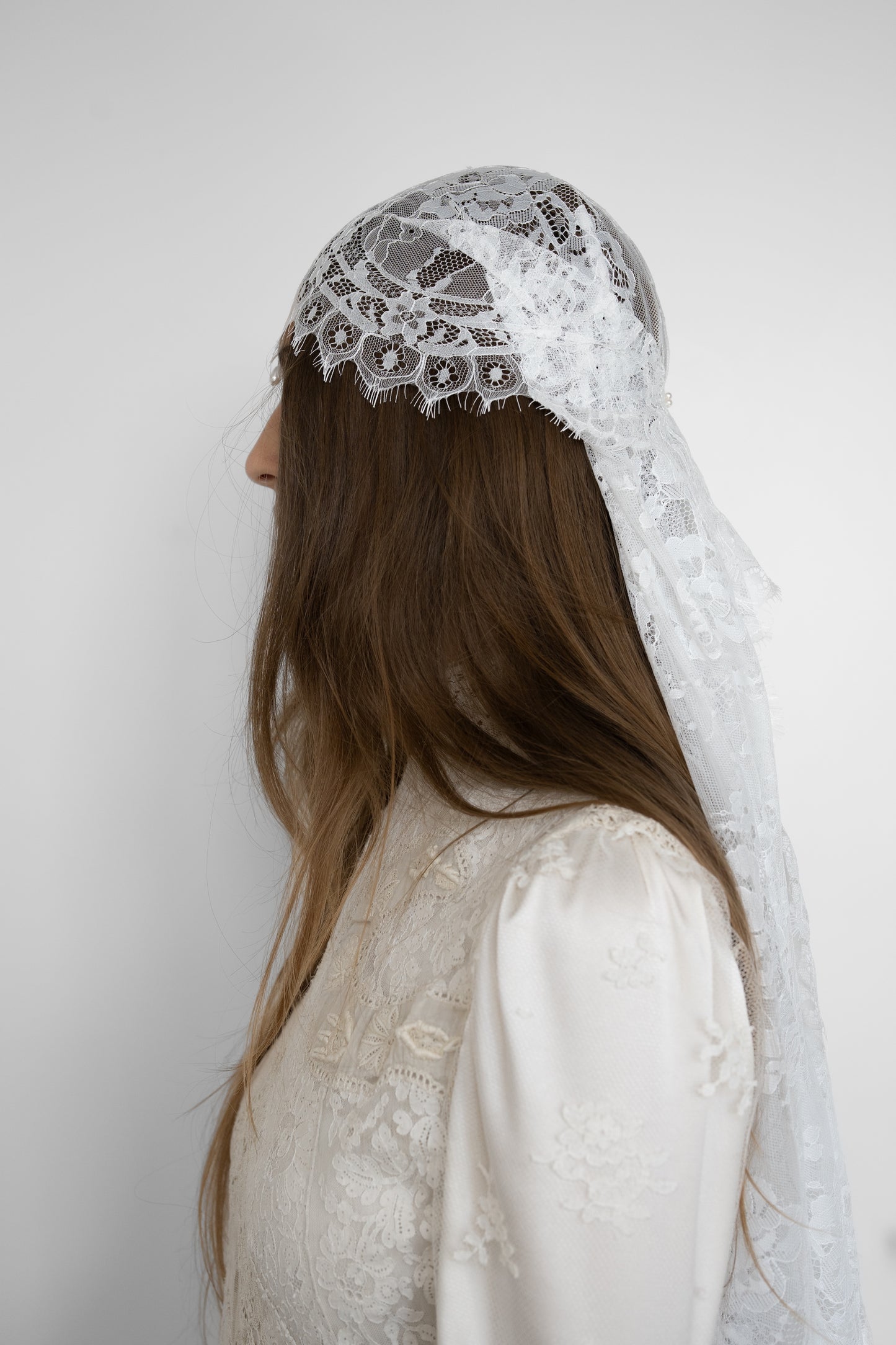 Long lace veil