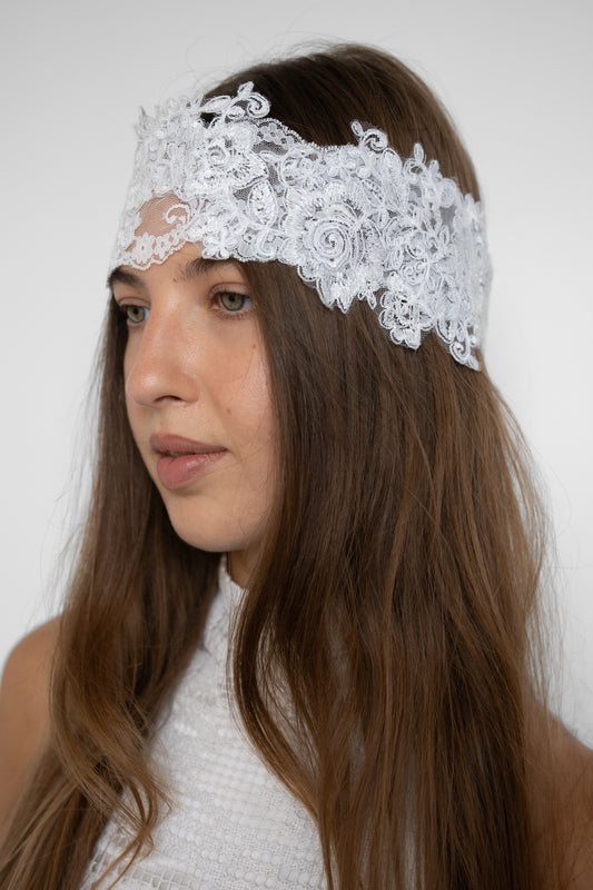 Lace band headpiece