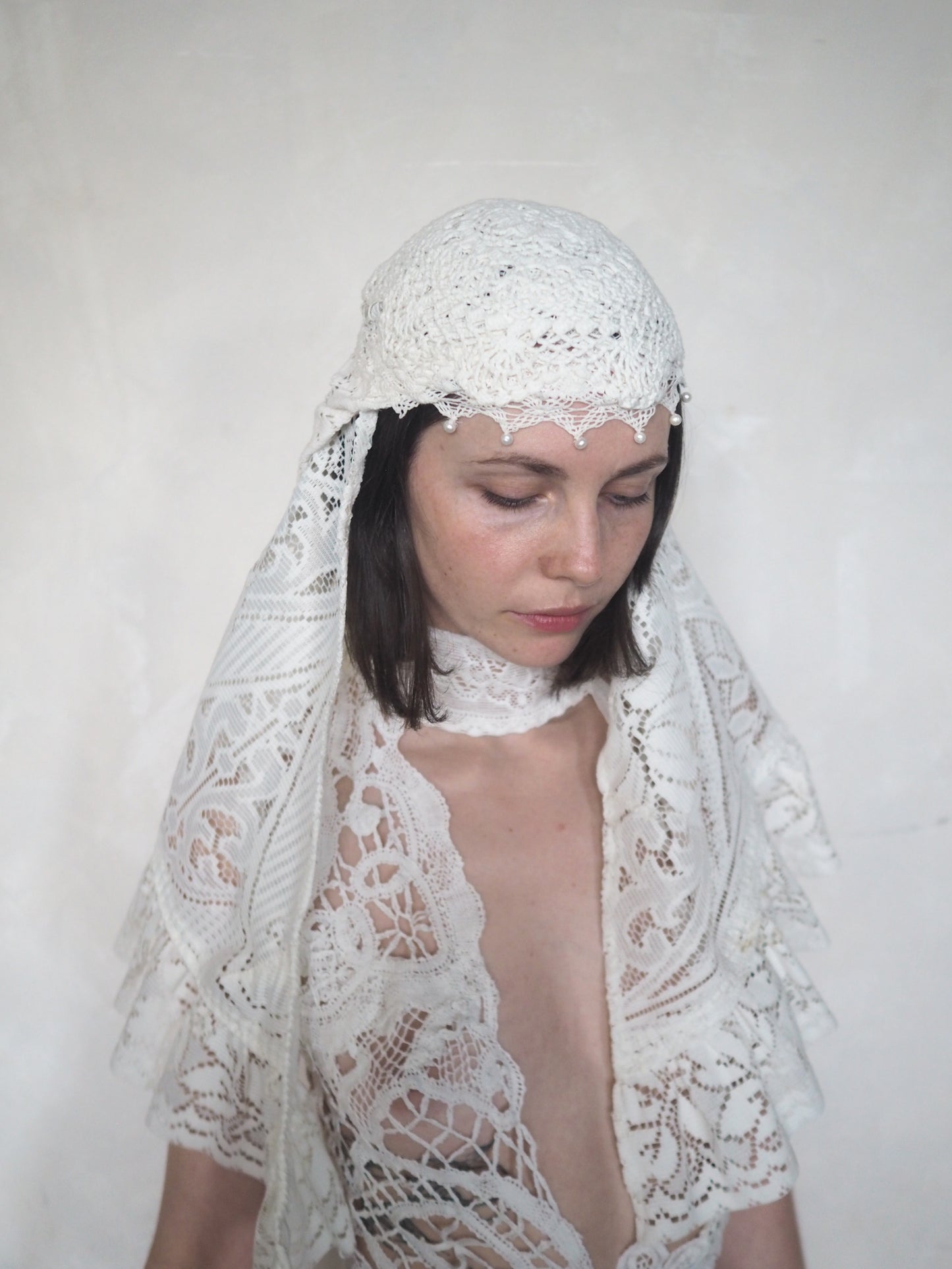 Crochet and pearls headpiece