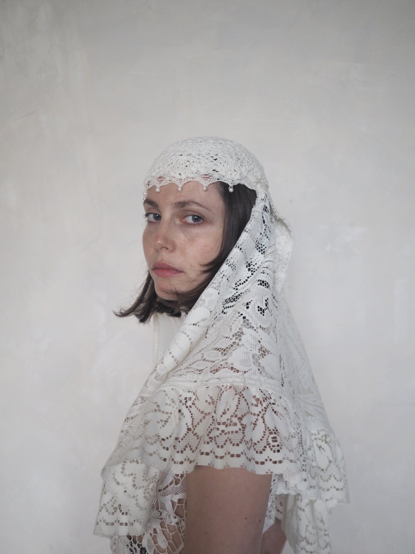 Crochet and pearls headpiece