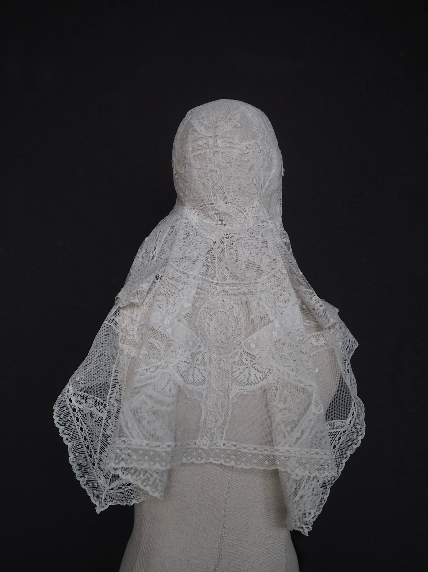 Pearl Lace Veil Headpiece