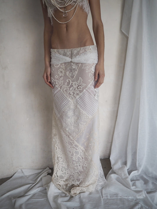 LONG LACE SKIRT