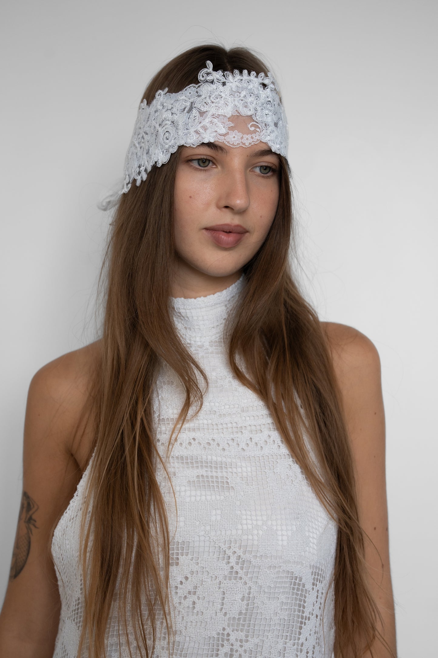 Lace band headpiece